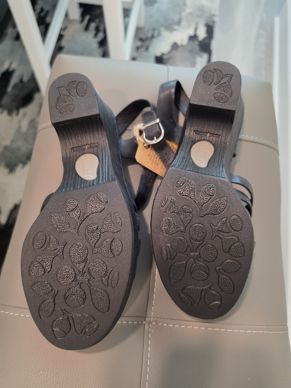 Born Black Leather Woven Strap Sandals Size 9 - Picture 2 of 5